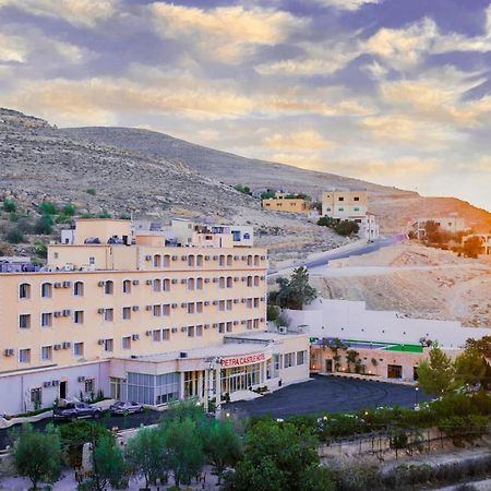 Petra Castle Hotel Вади Муса Екстериор снимка